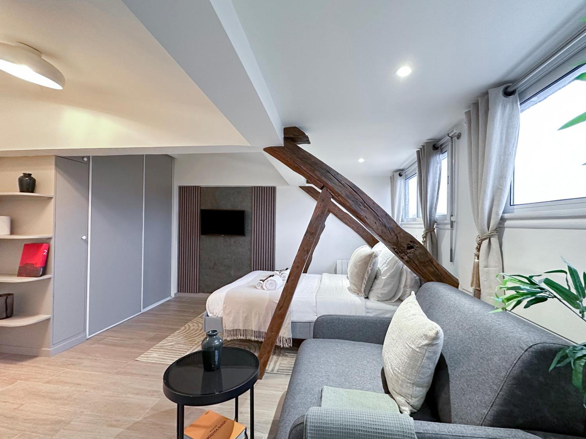 Apartment Brand New Near La Madeleine ! Paris
